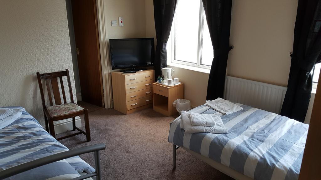 The Lodge Guest Accommodation Barrow-in-Furness ภายนอก รูปภาพ