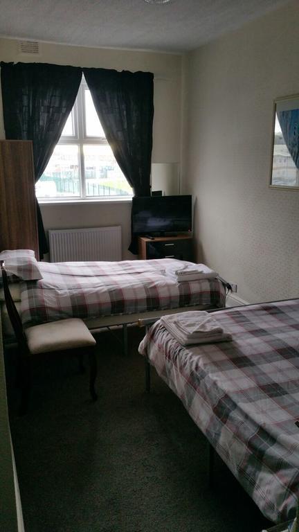 The Lodge Guest Accommodation Barrow-in-Furness ภายนอก รูปภาพ