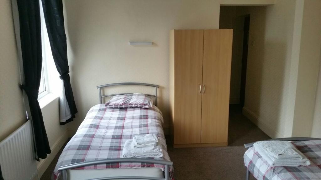 The Lodge Guest Accommodation Barrow-in-Furness ภายนอก รูปภาพ