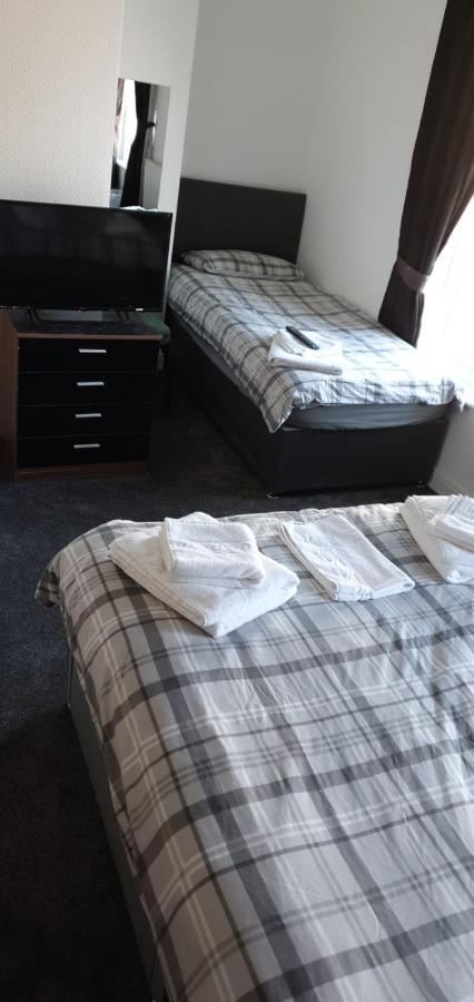 The Lodge Guest Accommodation Barrow-in-Furness ภายนอก รูปภาพ