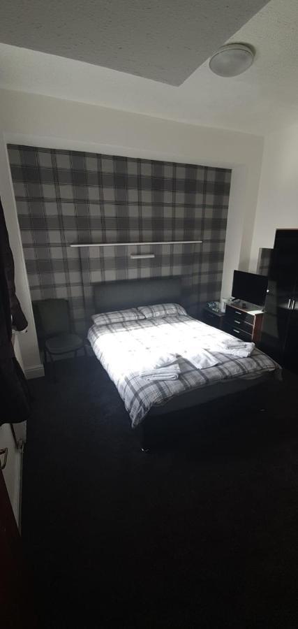 The Lodge Guest Accommodation Barrow-in-Furness ภายนอก รูปภาพ